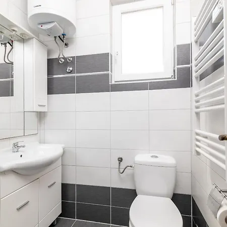 Apartment Family Friendly With A Swimming Pool - 21314 *