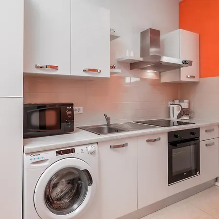 Family-friendly With Swimming Pool - 21314 شقة