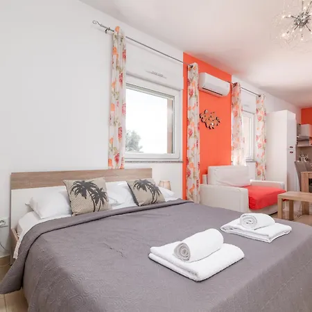 Family-friendly With Swimming Pool - 21314
